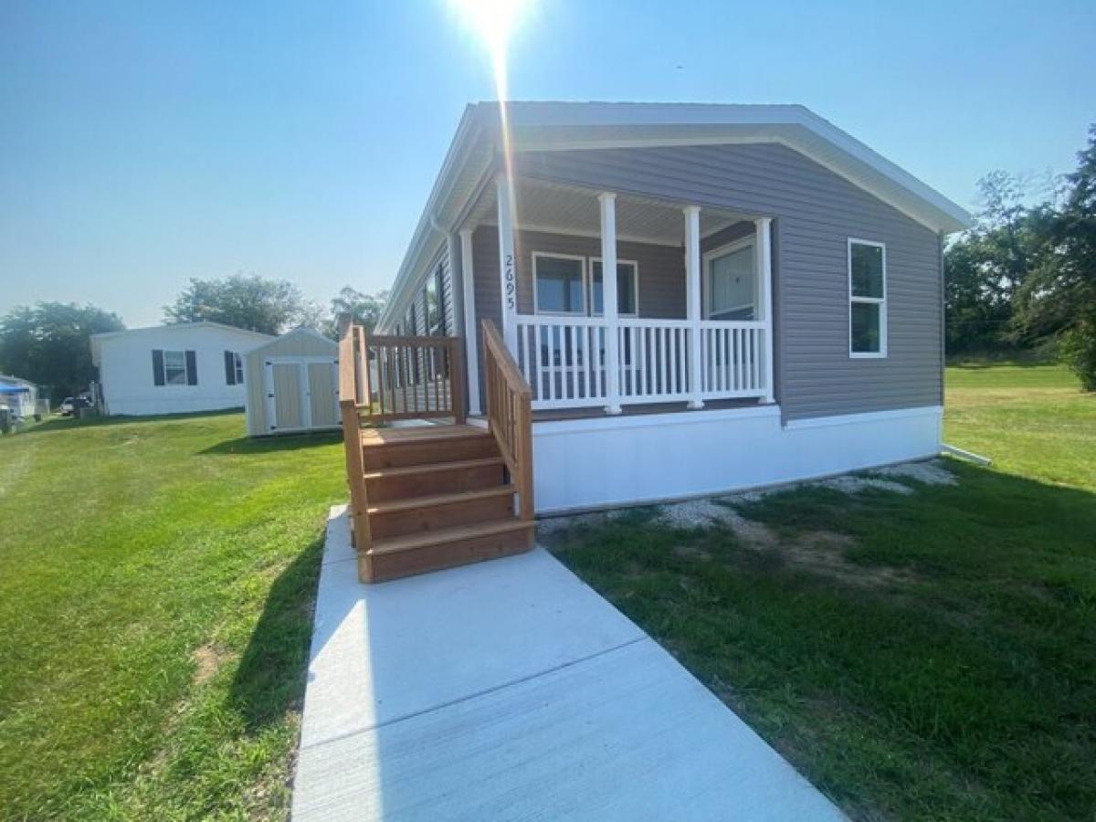 Picture of Home For Sale in Highland, Michigan, United States