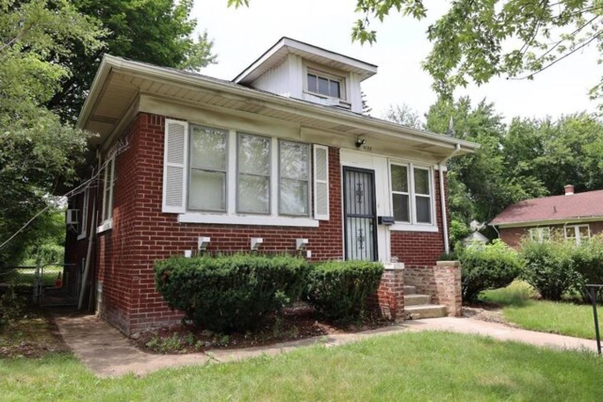 Picture of Home For Sale in Gary, Indiana, United States