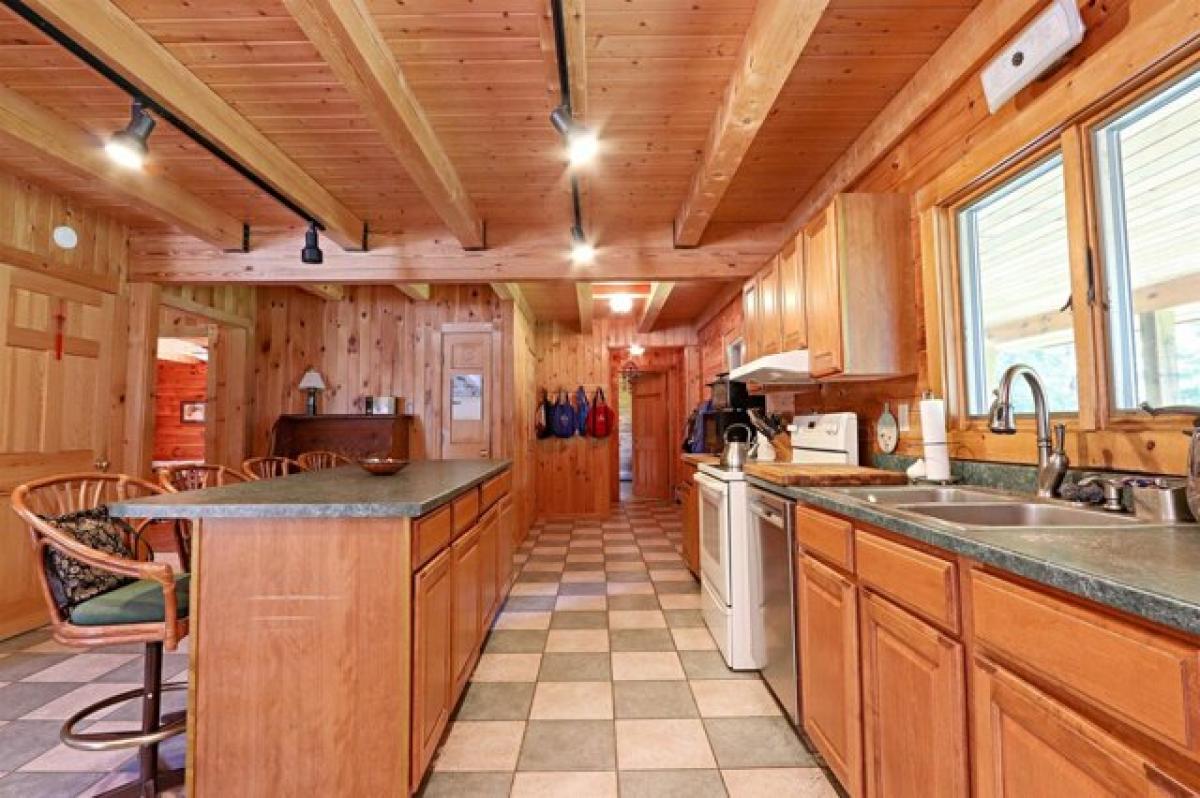 Picture of Home For Sale in Peacham, Vermont, United States