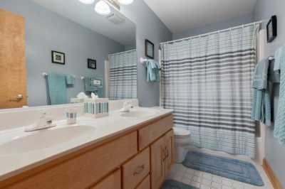 Home For Sale in Elgin, Illinois