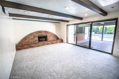 Home For Sale in Valencia, California