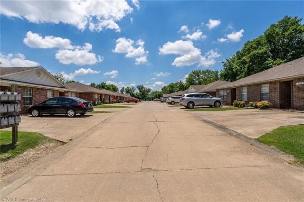 Picture of Home For Sale in Fort Smith, Arkansas, United States