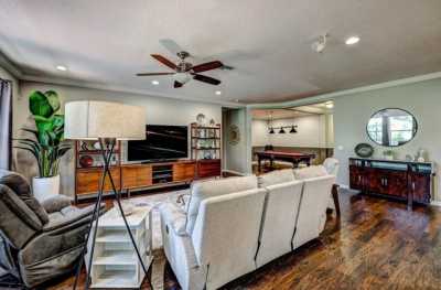 Home For Sale in Ruskin, Florida