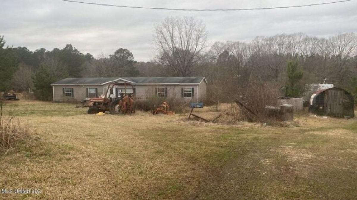 Picture of Home For Sale in Brookhaven, Mississippi, United States