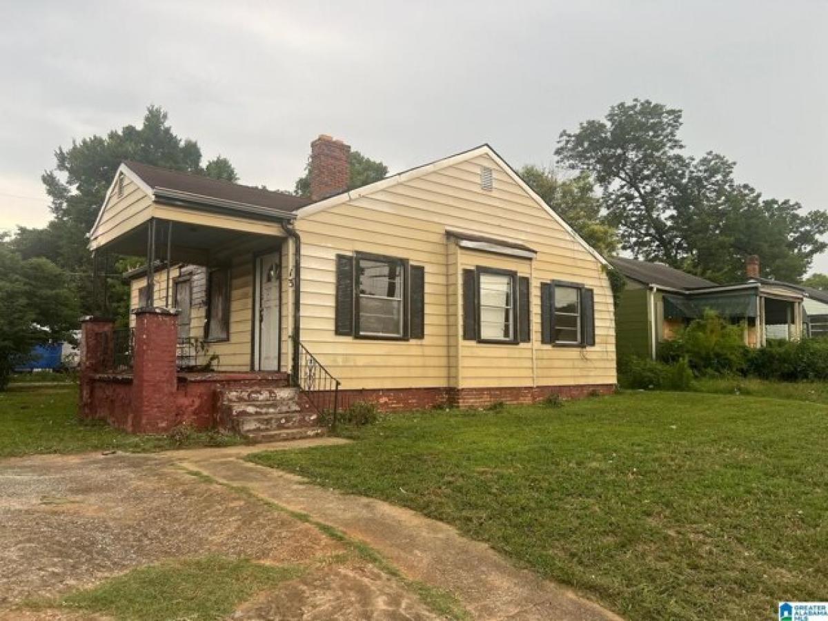 Picture of Home For Sale in Birmingham, Alabama, United States