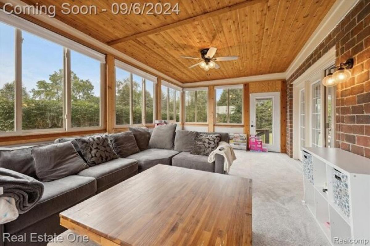 Picture of Home For Sale in Plymouth, Michigan, United States