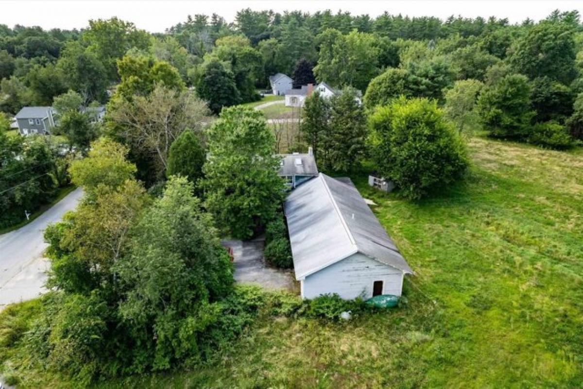 Picture of Home For Sale in Pembroke, New Hampshire, United States