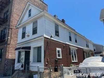 Home For Sale in Flushing, New York