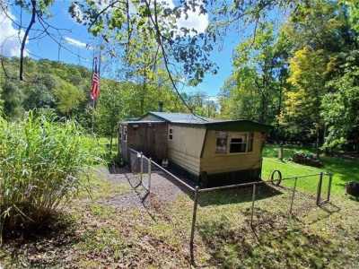 Home For Sale in Ligonier, Pennsylvania