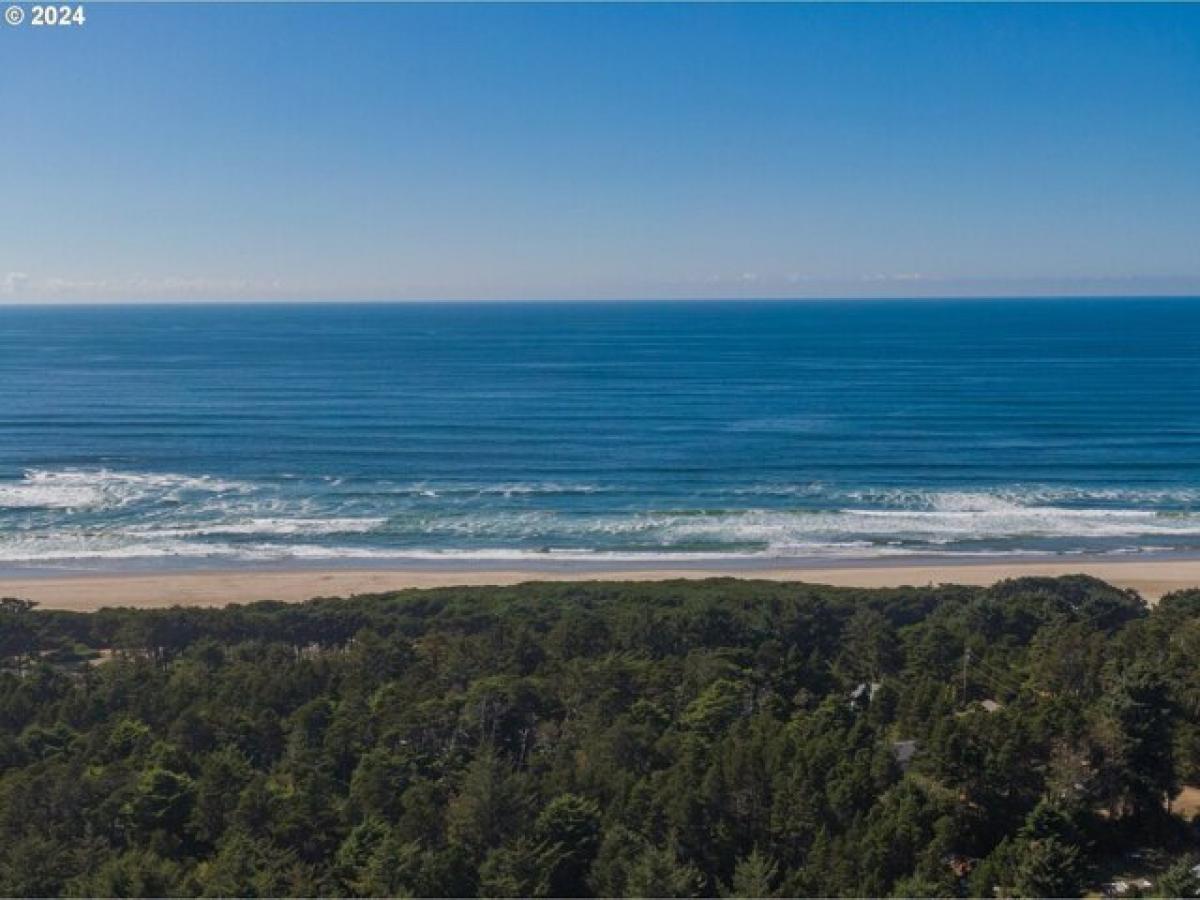 Picture of Residential Land For Sale in Waldport, Oregon, United States