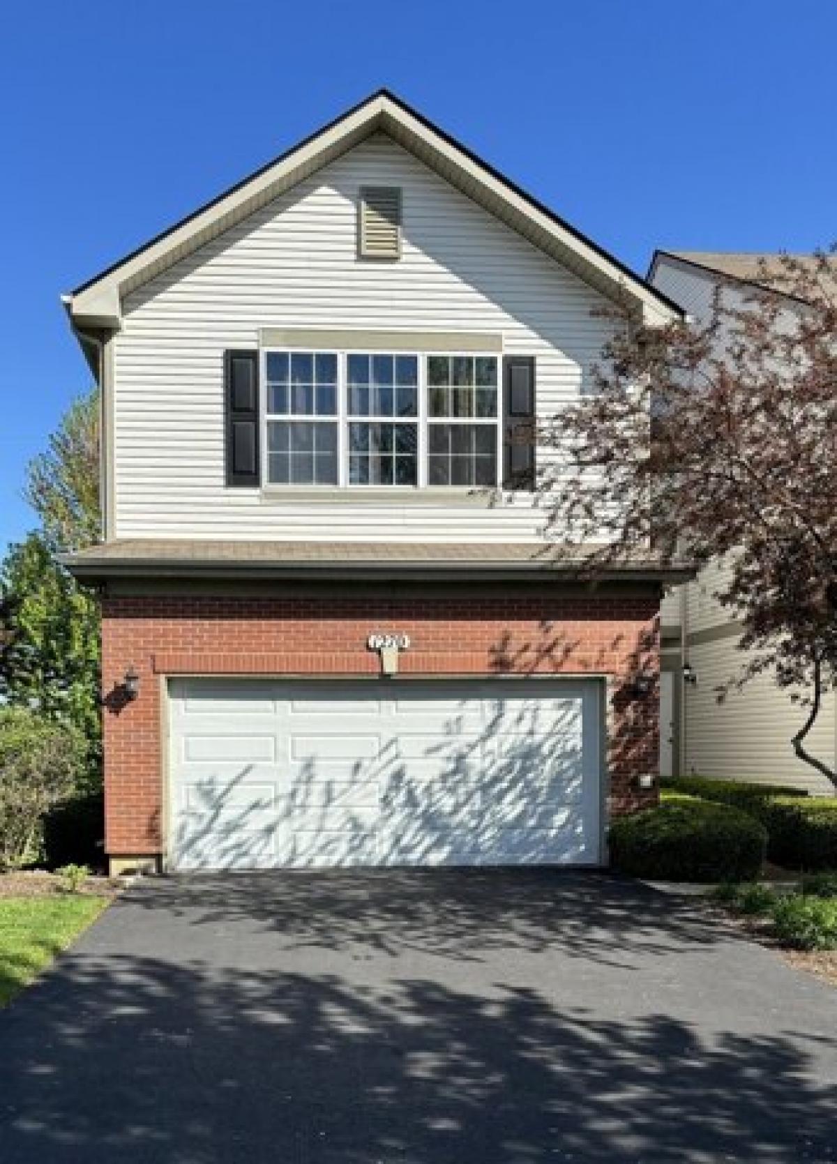 Picture of Home For Sale in Round Lake, Illinois, United States