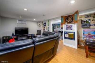 Home For Sale in Woodbridge, New Jersey