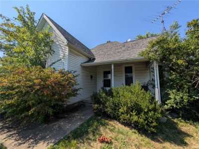 Home For Sale in Troy, Missouri