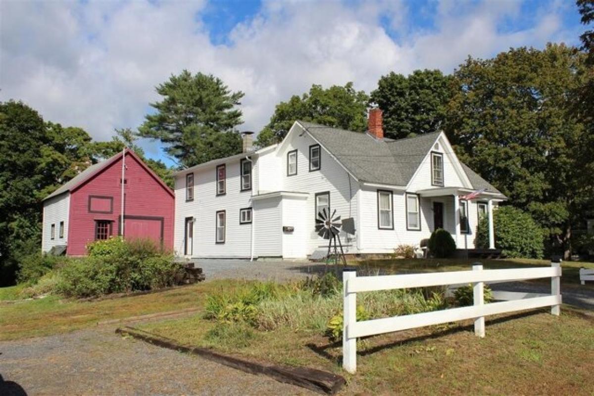 Picture of Home For Sale in Claremont, New Hampshire, United States