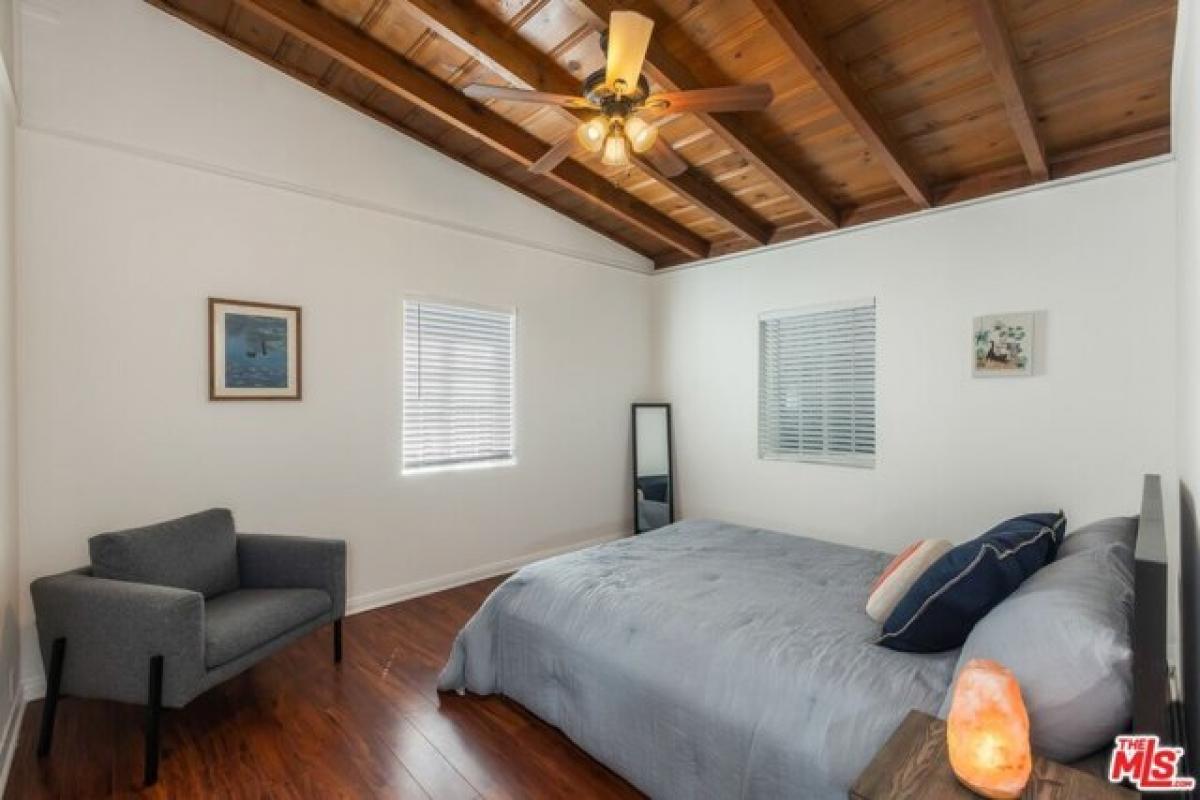 Picture of Home For Sale in Van Nuys, California, United States