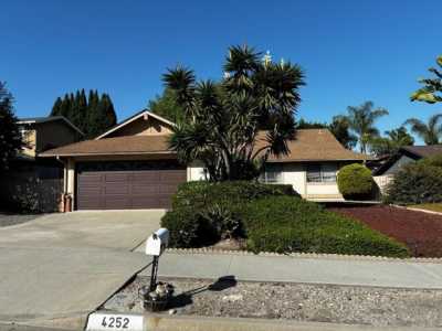 Home For Sale in Oceanside, California