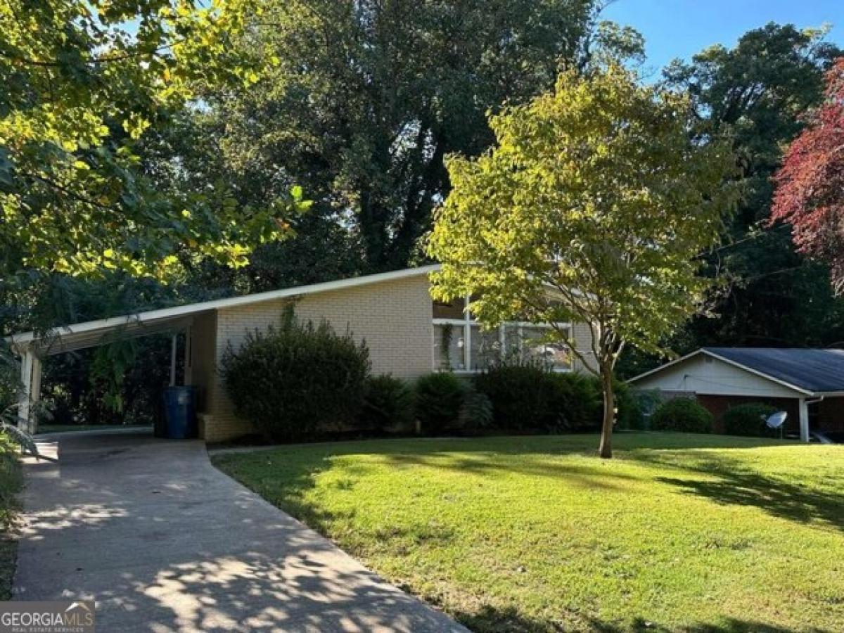 Picture of Home For Sale in East Point, Georgia, United States