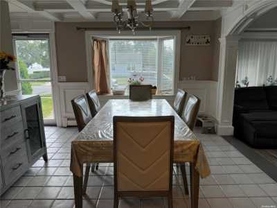 Home For Sale in Bay Shore, New York