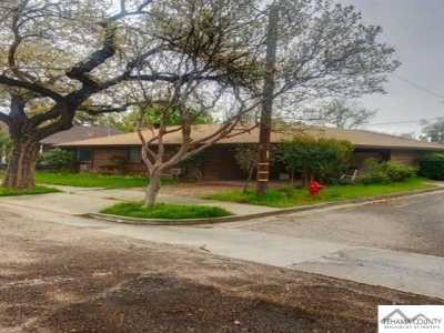 Home For Sale in Red Bluff, California