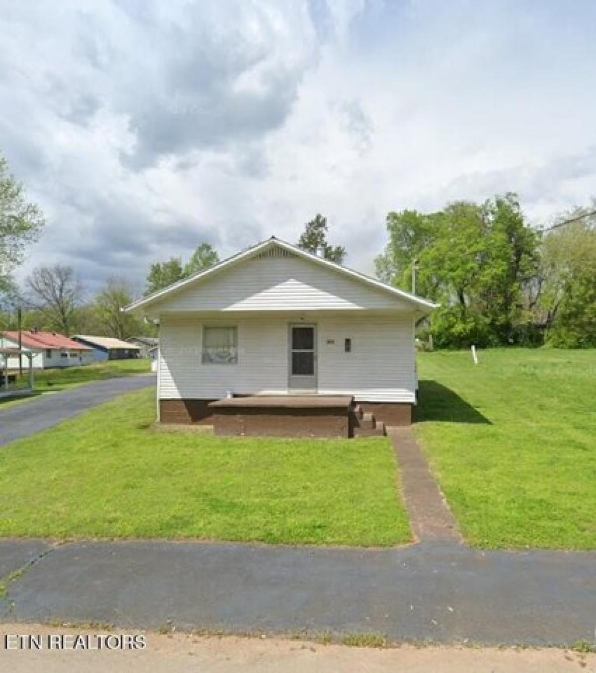 Picture of Home For Sale in Madisonville, Tennessee, United States