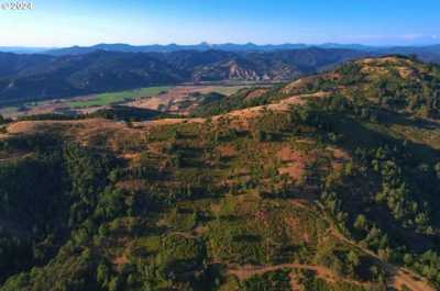 Residential Land For Sale in Canyonville, Oregon