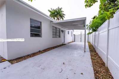 Home For Rent in Hialeah, Florida