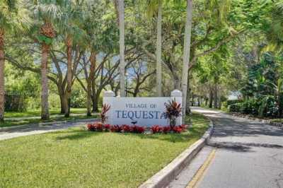 Home For Sale in Tequesta, Florida