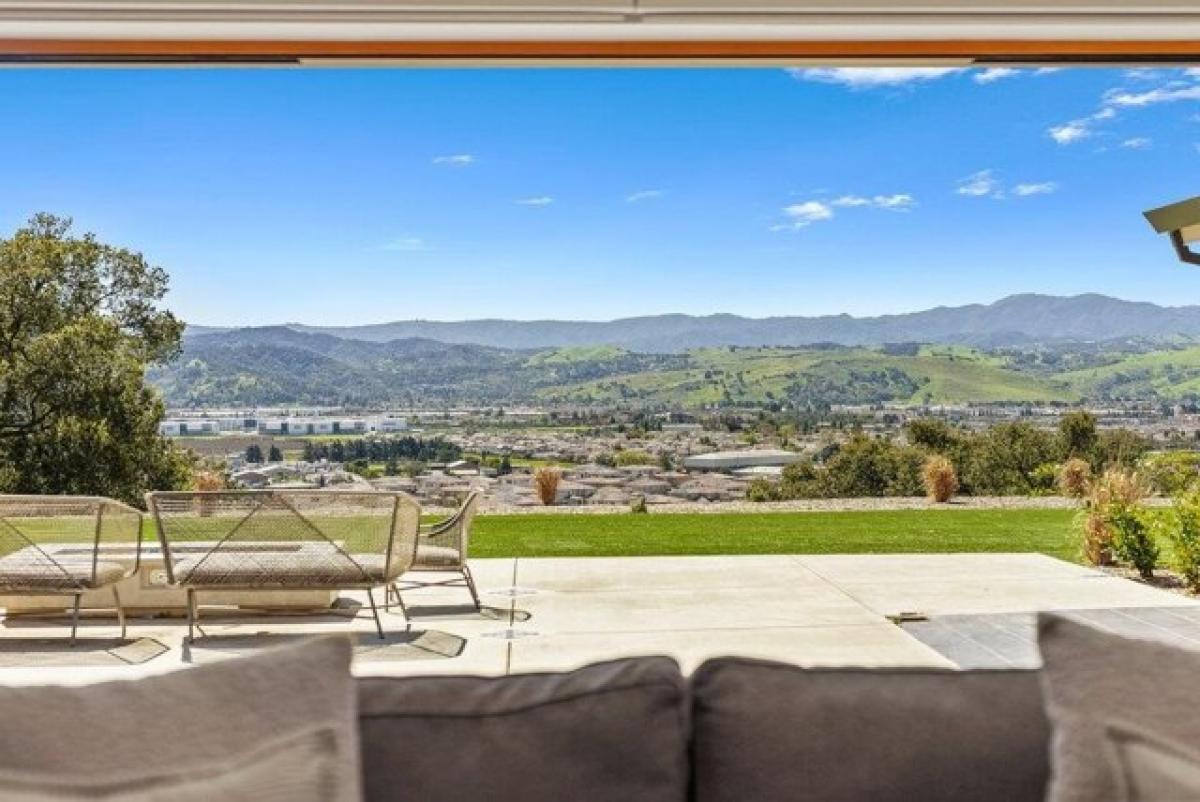 Picture of Home For Sale in Morgan Hill, California, United States