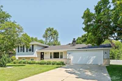 Home For Sale in Naperville, Illinois