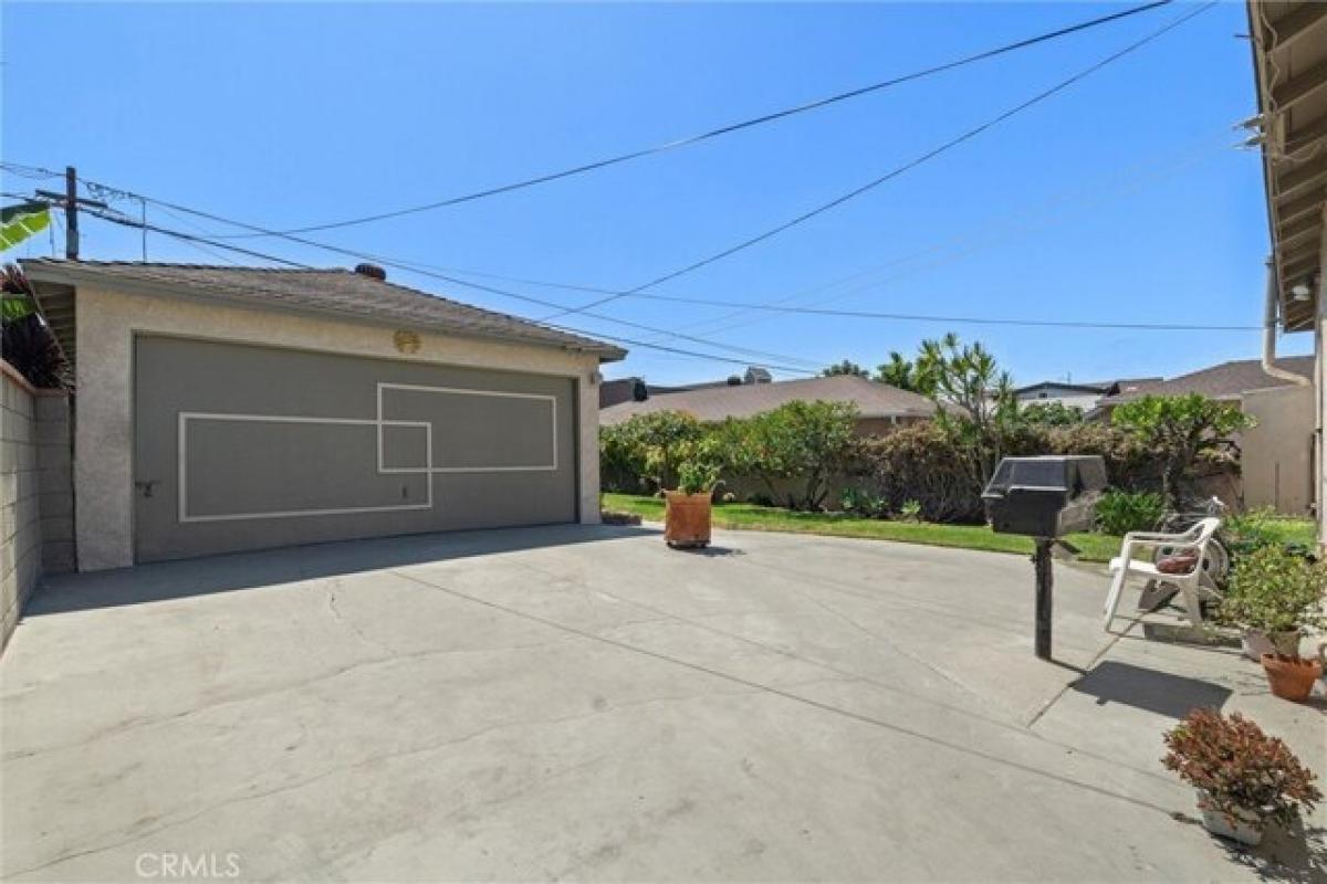 Picture of Home For Sale in Hawthorne, California, United States