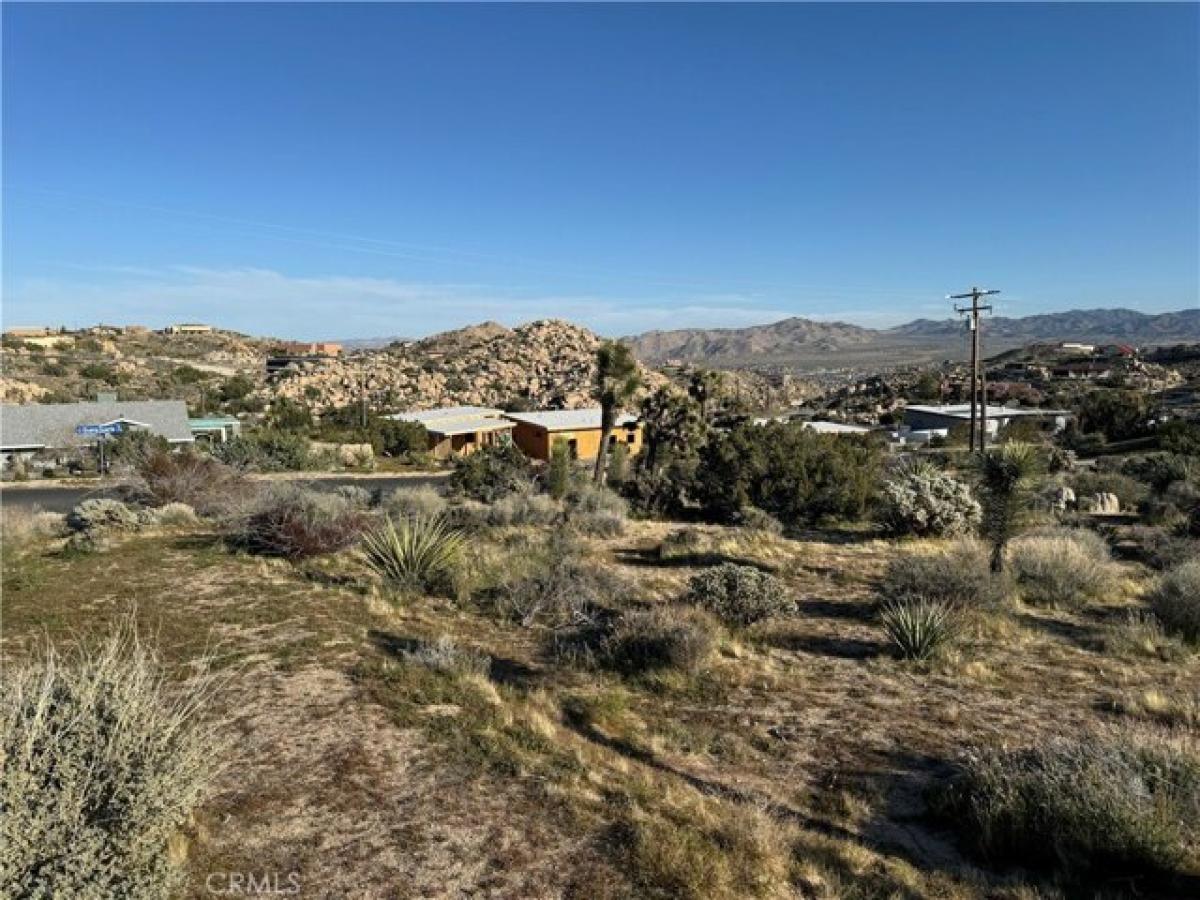 Picture of Residential Land For Sale in Yucca Valley, California, United States