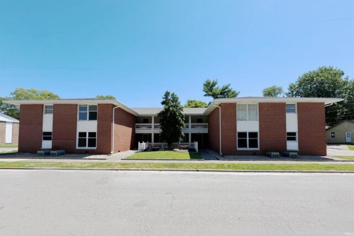 Picture of Home For Sale in Vincennes, Indiana, United States