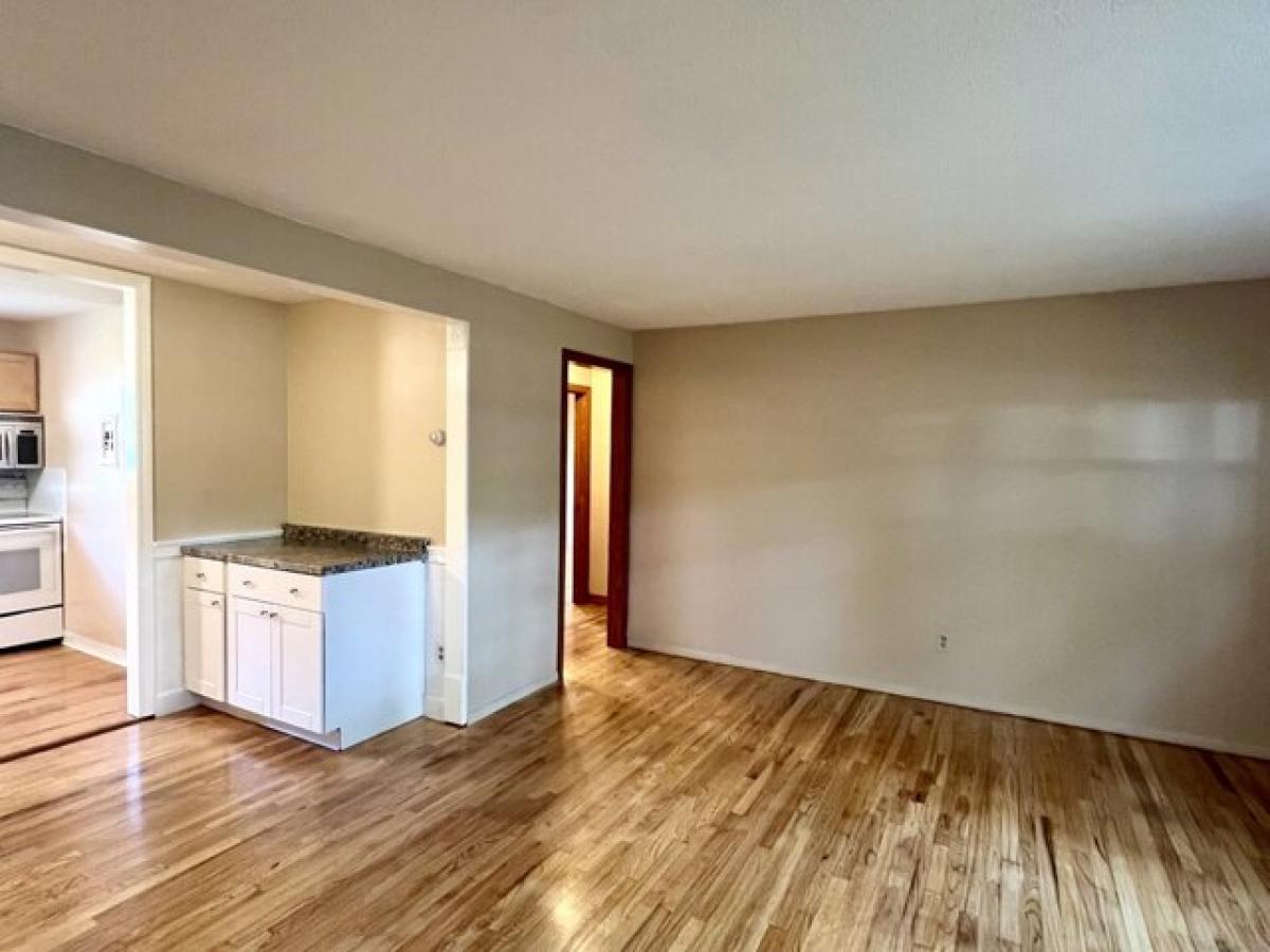 Picture of Home For Rent in Cheshire, Connecticut, United States