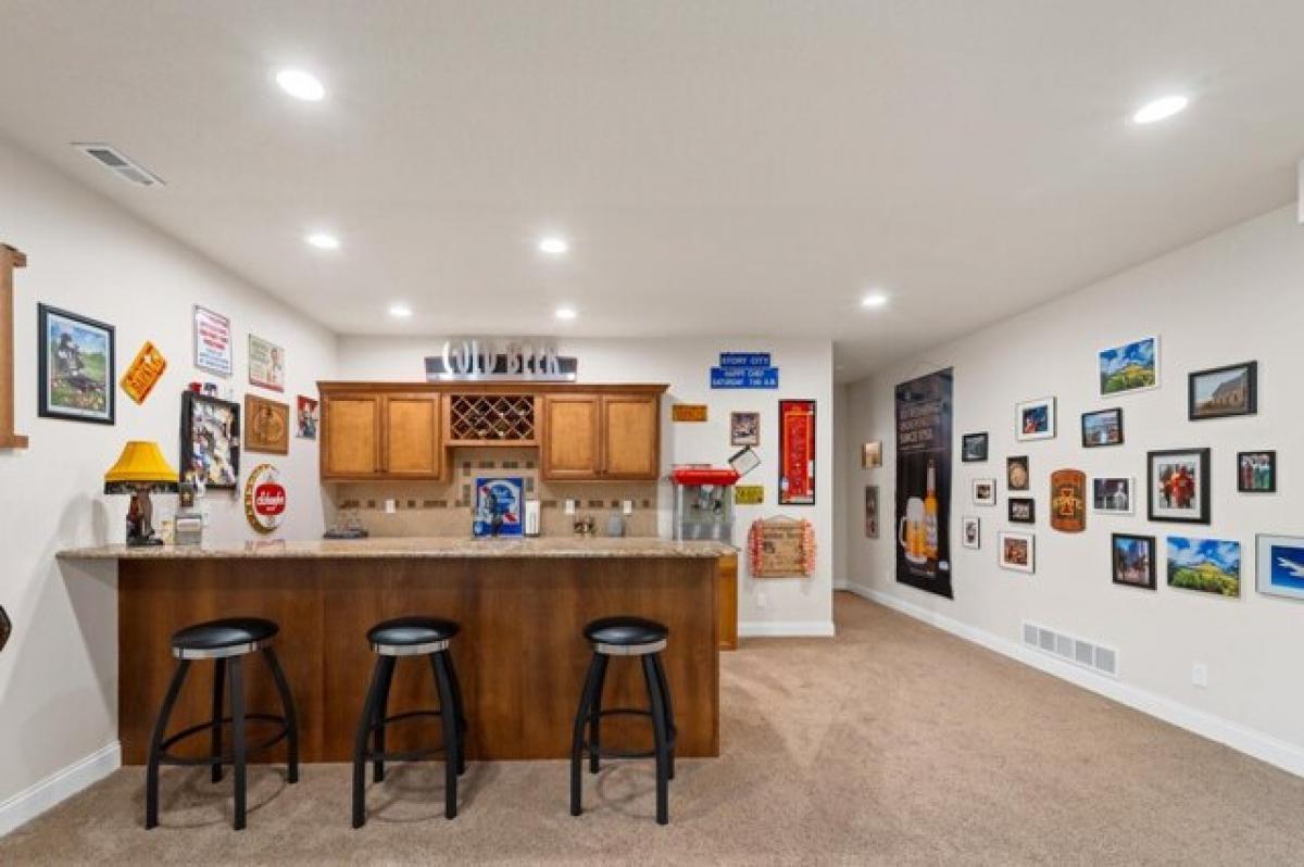 Picture of Home For Sale in Ames, Iowa, United States