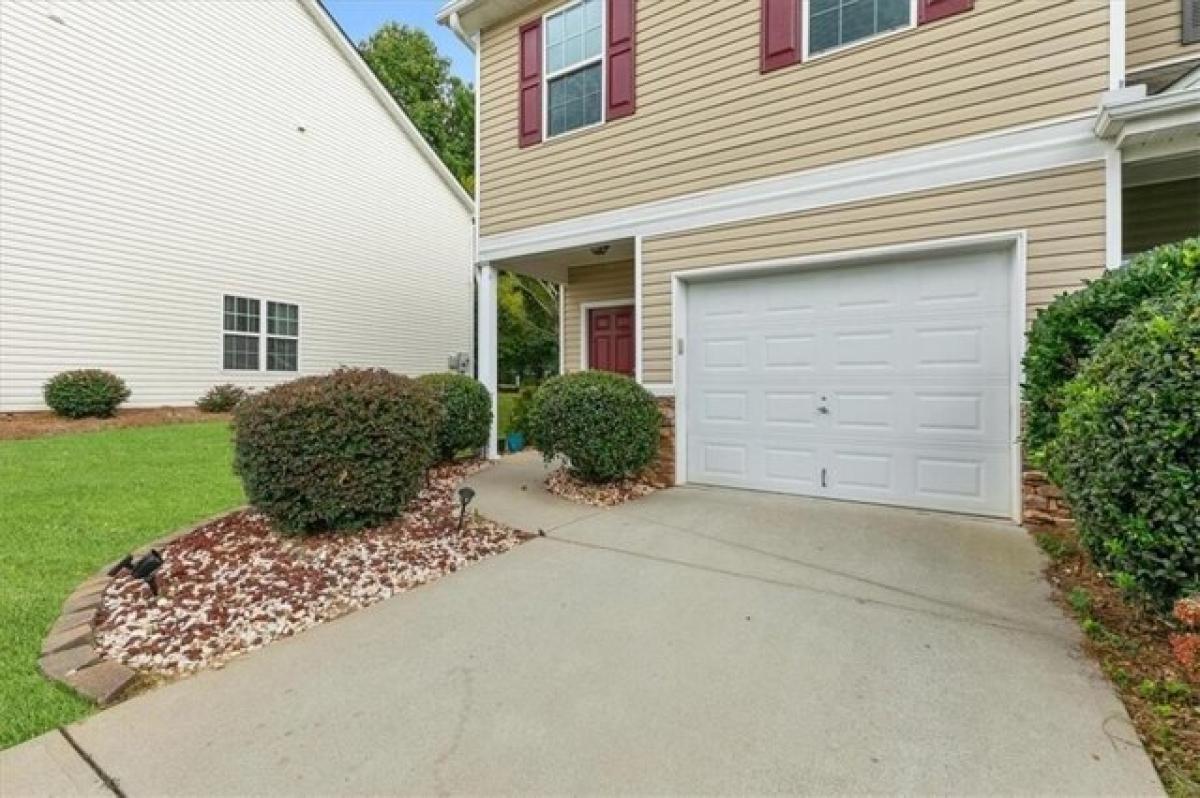 Picture of Home For Sale in Flowery Branch, Georgia, United States