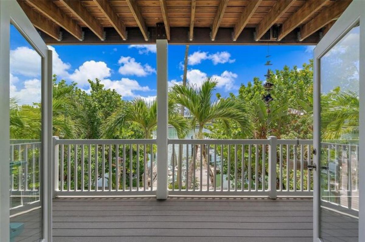 Picture of Home For Sale in Saint Pete Beach, Florida, United States