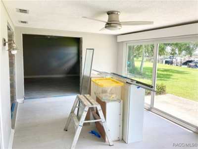 Home For Sale in Crystal River, Florida