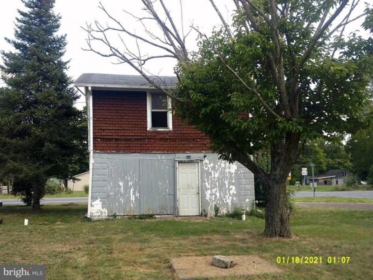 Picture of Home For Sale in Mount Union, Pennsylvania, United States