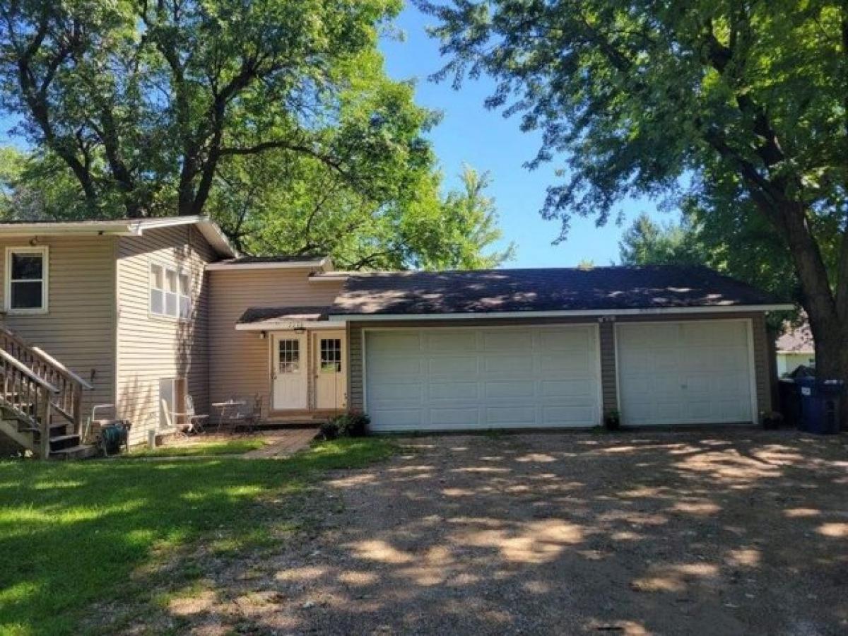 Picture of Home For Rent in Spirit Lake, Iowa, United States