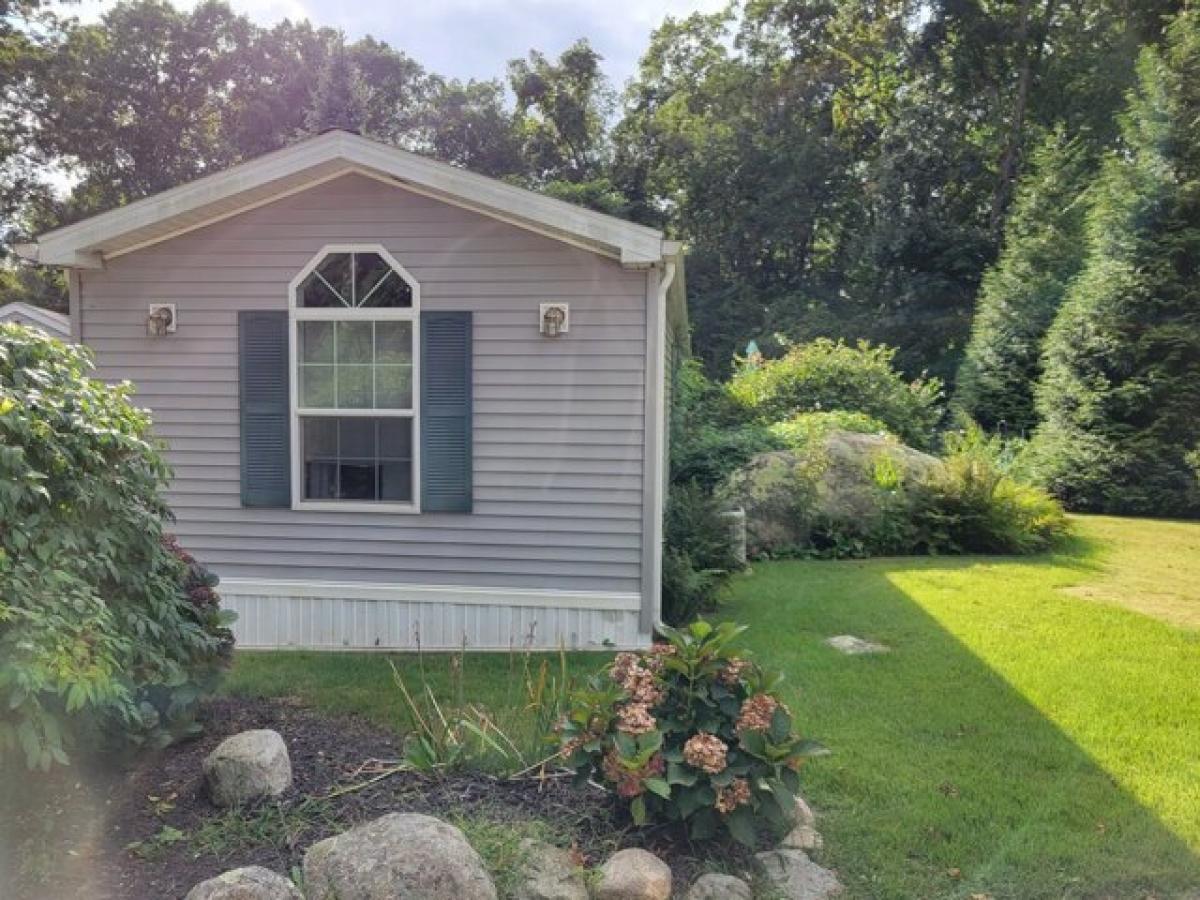 Picture of Home For Sale in Ledyard, Connecticut, United States