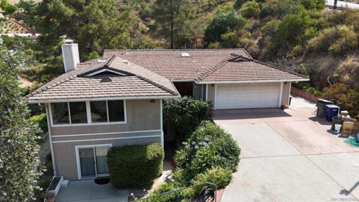 Picture of Home For Sale in Escondido, California, United States