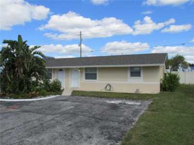 Home For Rent in Englewood, Florida