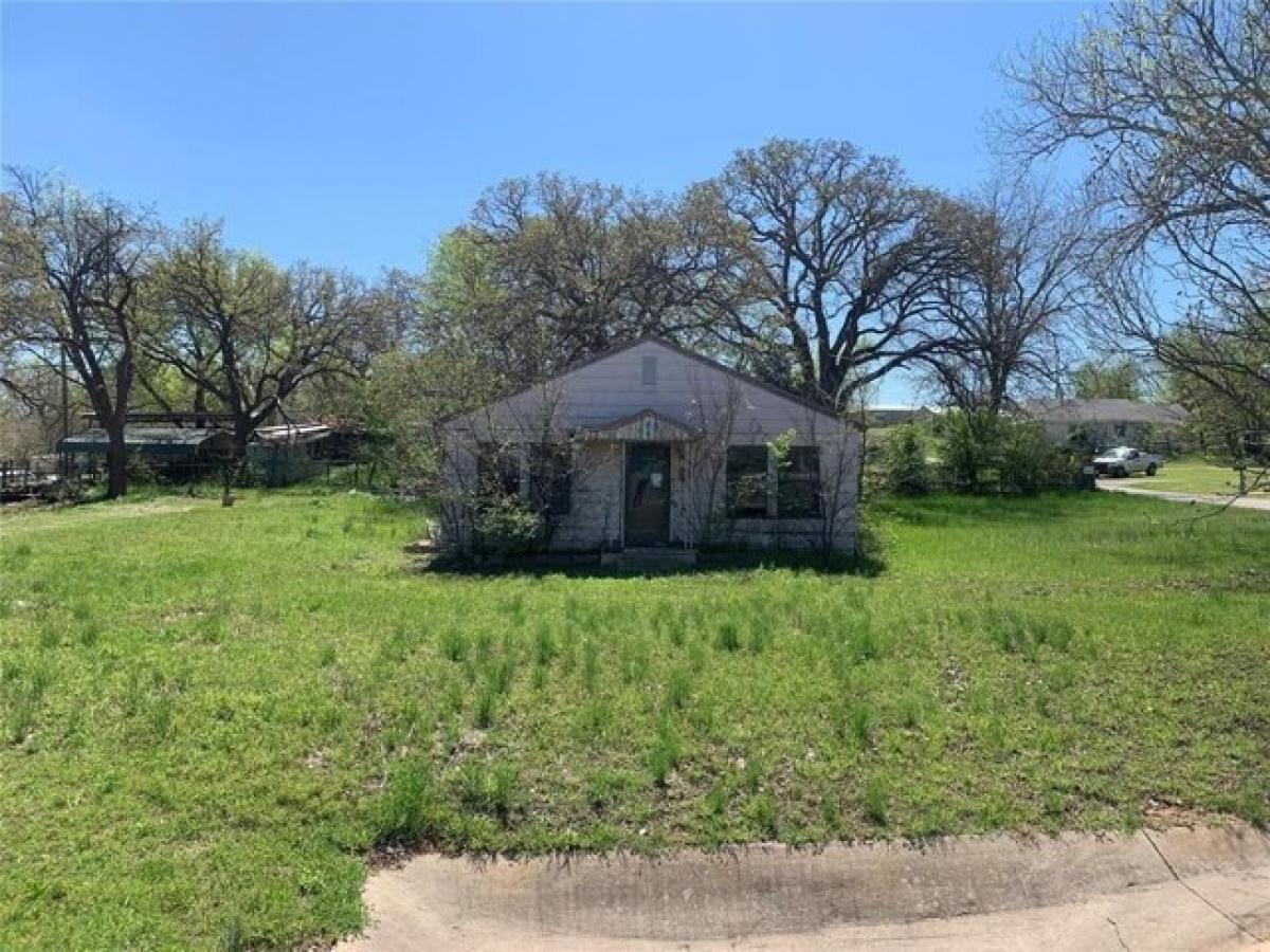 Picture of Home For Sale in Healdton, Oklahoma, United States