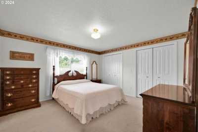 Home For Sale in Creswell, Oregon