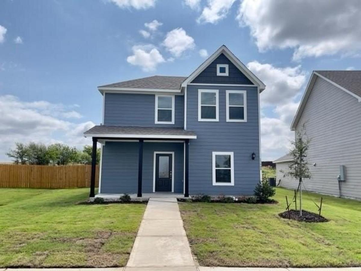 Picture of Home For Sale in Ponder, Texas, United States