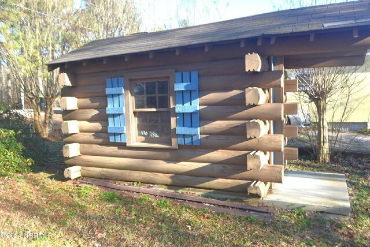 Picture of Home For Sale in Louisburg, North Carolina, United States