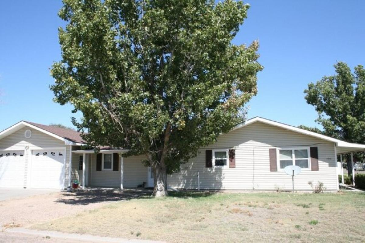 Picture of Home For Sale in Satanta, Kansas, United States