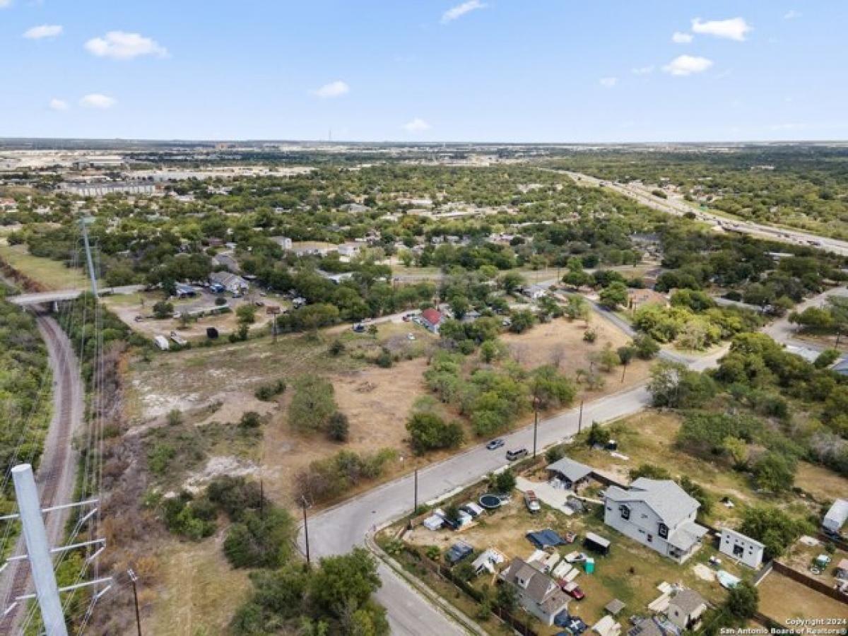 Picture of Residential Land For Sale in San Antonio, Texas, United States