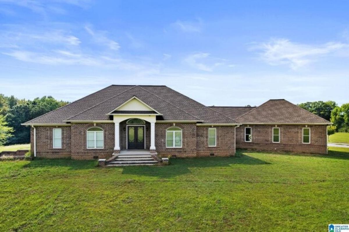 Picture of Home For Sale in Eva, Alabama, United States