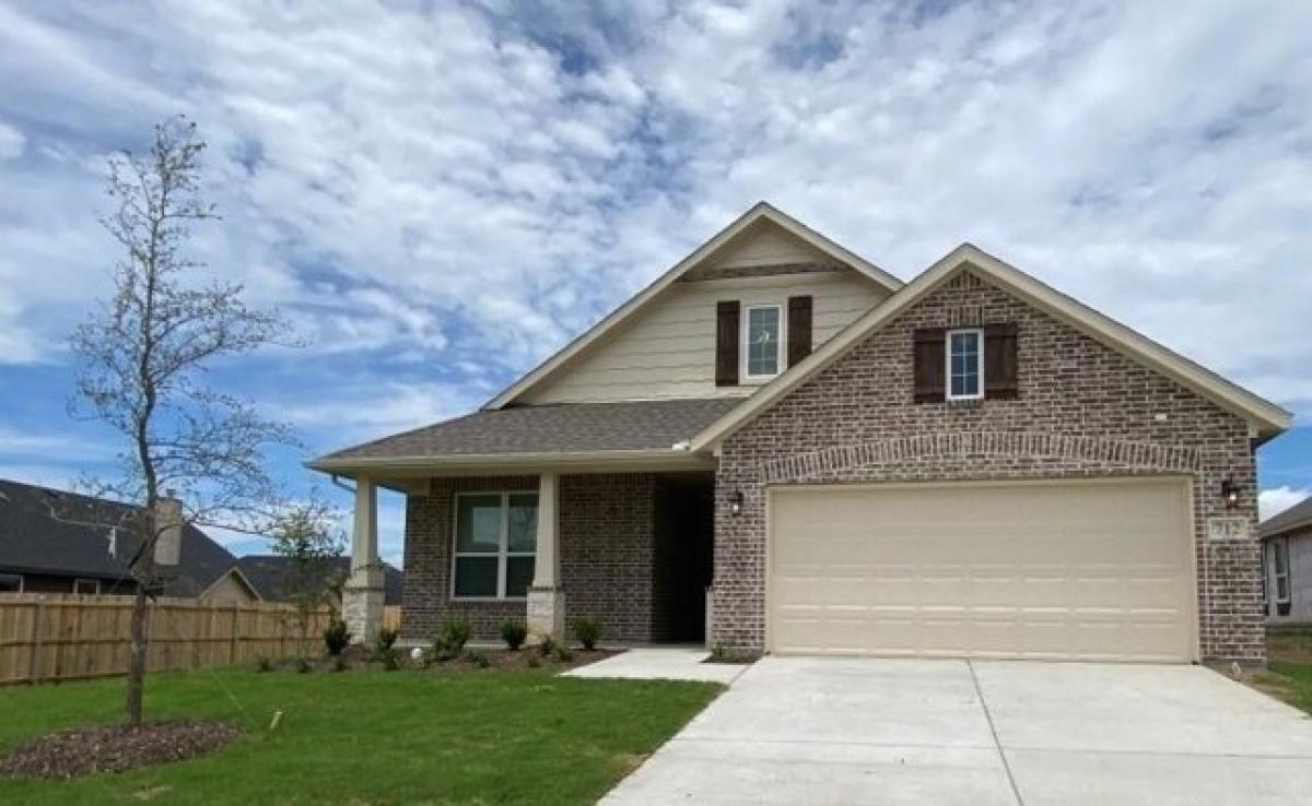 Picture of Home For Sale in Ennis, Texas, United States